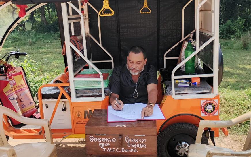ଝୁରେ ସଙ୍ଗୀତ..ଦୂରେ ଦିବ୍ୟାଙ୍ଗ ସାଧକ